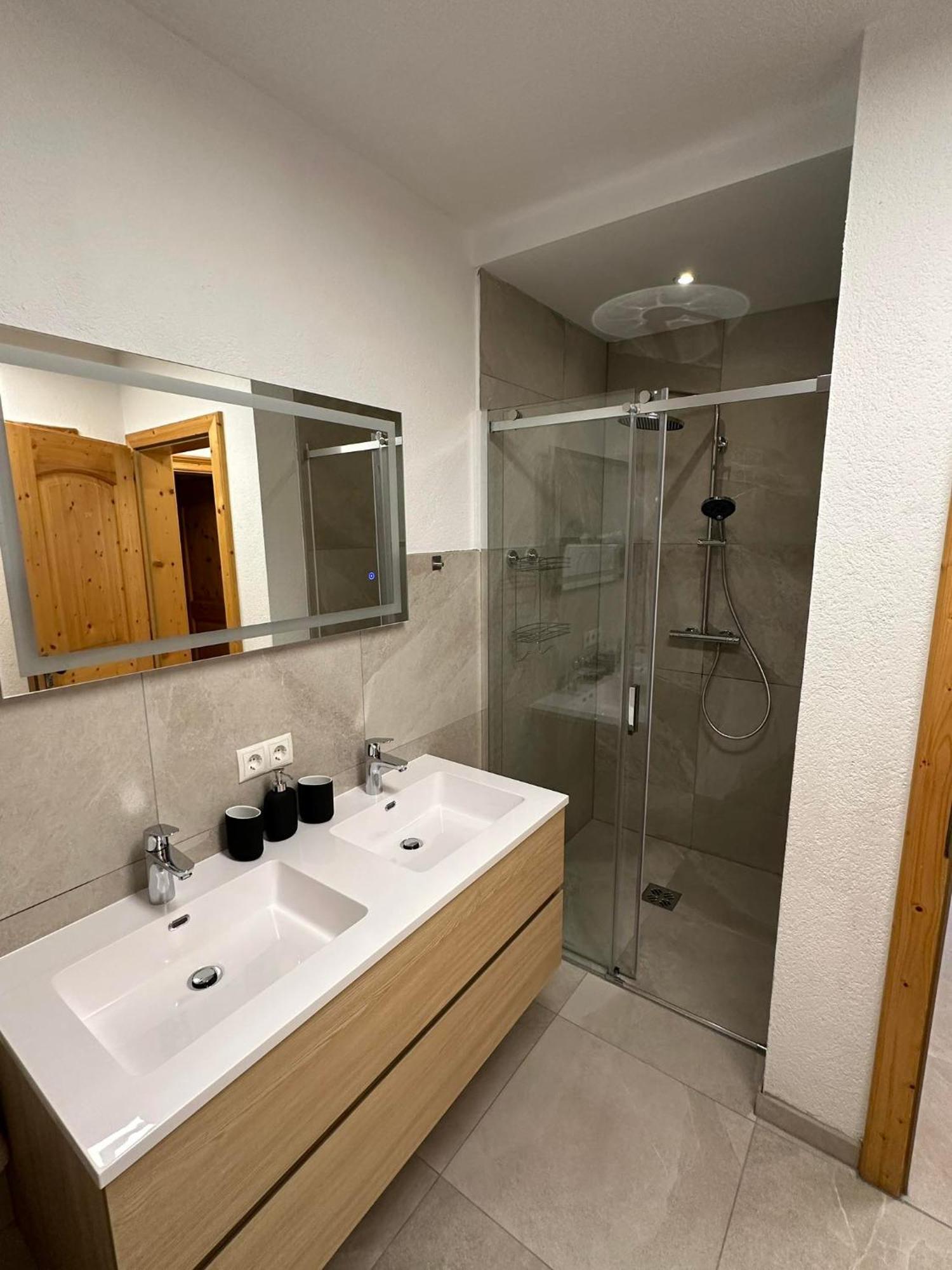 Apartment Deluxe Bader *